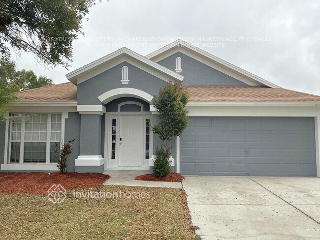 10207 Hunters Haven Blvd in Riverview, FL - Foto de edificio - Building Photo