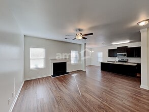 731 Stable View Loop in Dallas, GA - Building Photo - Building Photo