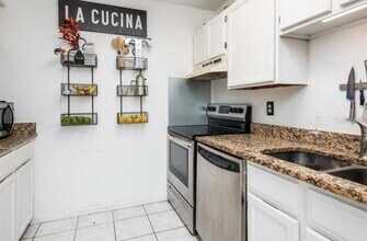 2342 Huntington Green Ct, Unit 2 in Orlando, FL - Building Photo - Building Photo