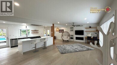 4380 Highland Blvd in North Vancouver, BC - Building Photo - Building Photo