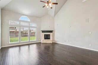 6043 Oakmere Ln in Aubrey, TX - Building Photo - Building Photo