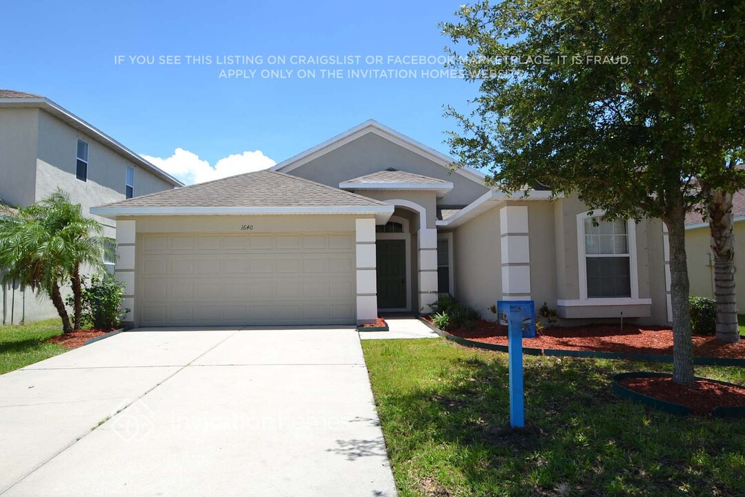 1640 Bonita Bluff Ct in Ruskin, FL - Building Photo