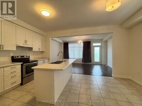 74 Beechborough Cres in East Gwillimbury, ON - Building Photo - Building Photo