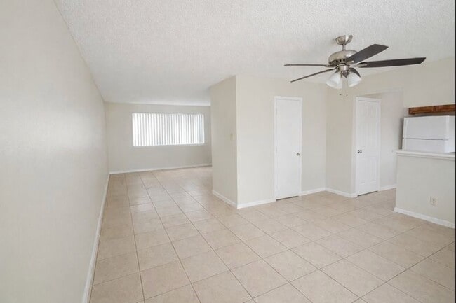 2155 Hazlitt Dr in Houston, TX - Building Photo - Building Photo