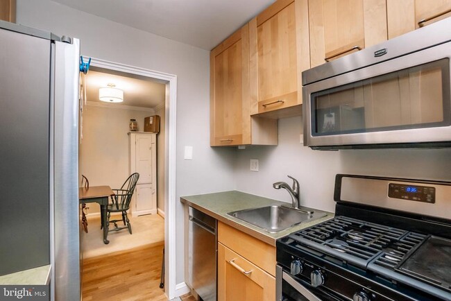 26 S Old Glebe Rd in Arlington, VA - Building Photo - Building Photo