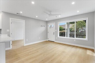 1832 9th St in Alameda, CA - Building Photo - Building Photo
