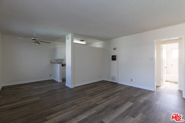 property at 1295 Federal Ave