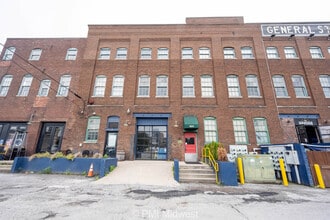 Lofts on Madison in Indianapolis, IN - Foto de edificio - Building Photo