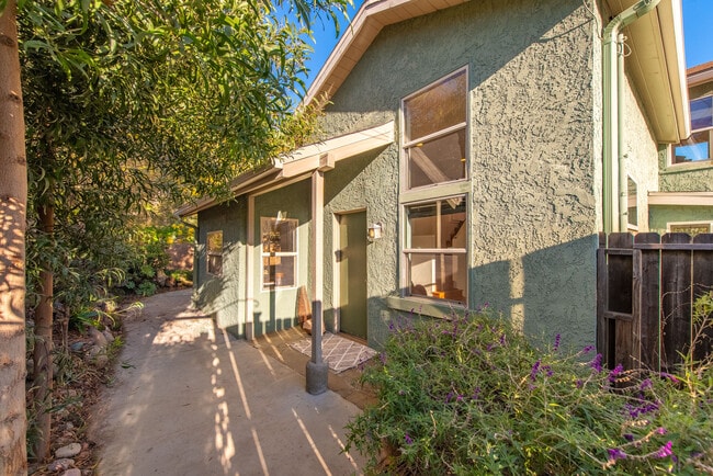 property at 543 Fernwood Pacific Dr