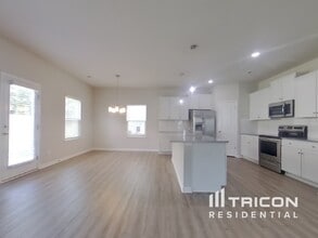 1008 Ainsley Creek Dr in Charlotte, NC - Building Photo - Building Photo