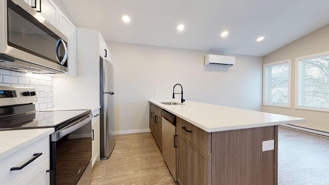 19 Regal Ave in Winnipeg, MB - Building Photo - Building Photo