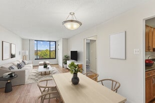 Ellicott House in Washington, DC - Building Photo