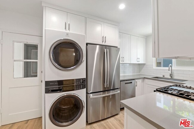 property at 1250 N Crescent Heights Blvd