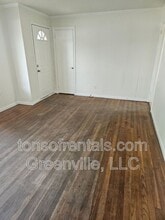 213 Dr M.L.K. Dr in Gaffney, SC - Foto de edificio - Building Photo