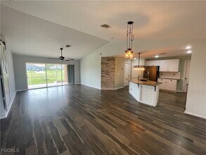 306 NW 10th St in Cape Coral, FL - Building Photo - Building Photo