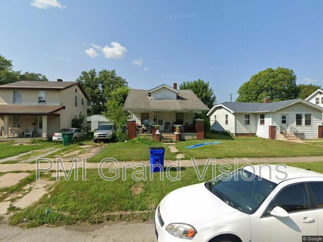 property at 2152 E Johns Ave