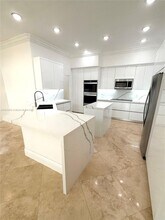 2547 Montclaire Cir in Weston, FL - Building Photo - Building Photo