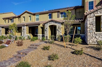 3272 Palindrome Ave in Henderson, NV - Foto de edificio - Building Photo