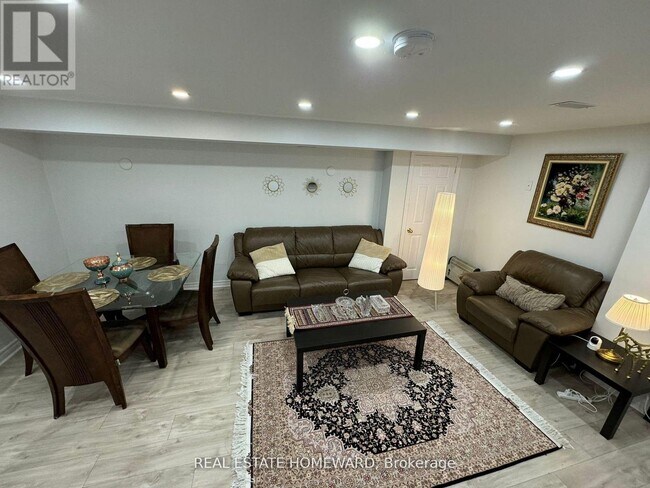 29 Sarah Ashbridge Ave in Toronto, ON - Building Photo - Building Photo