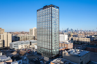 CMPND Luxury Apartments in Jersey City, NJ - Building Photo - Building Photo