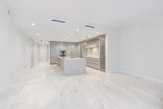 200 SE Mizner Blvd in Boca Raton, FL - Building Photo - Building Photo