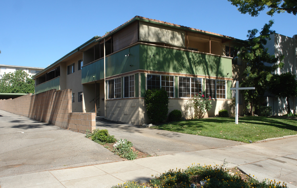 541 S Madison Ave in Pasadena, CA - Building Photo