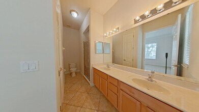 7740 Linkside Loop in Kissimmee, FL - Building Photo - Building Photo