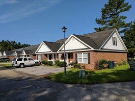 McCray Court in Conway, SC - Foto de edificio - Building Photo