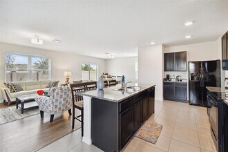 8258 Pelican Reed Cir in Wesley Chapel, FL - Building Photo - Building Photo