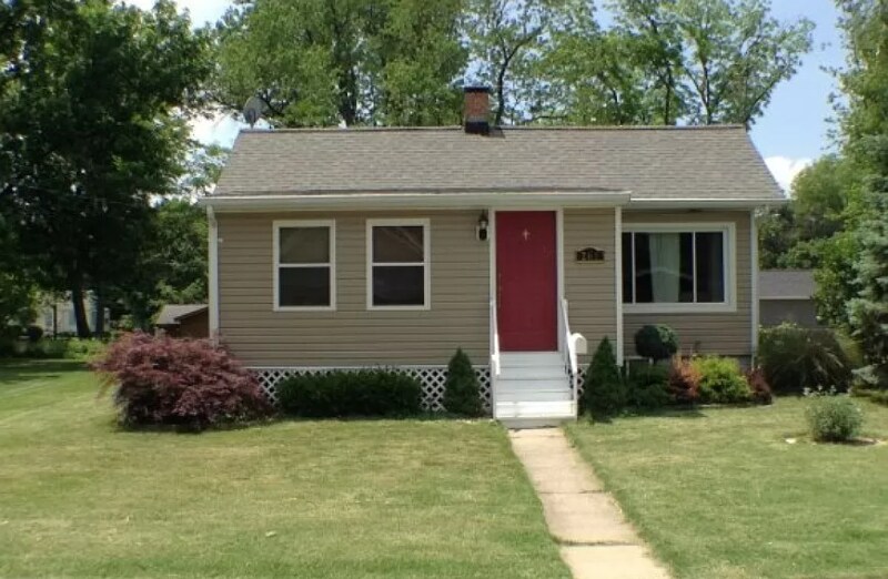 265 Wyandotte St in Edwardsville, IL - Building Photo