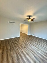 9111 E 84 St in Raytown, MO - Building Photo - Building Photo
