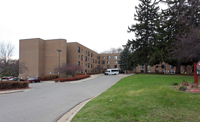 Serenity Place Apartments in Grand Ledge, MI - Foto de edificio - Building Photo