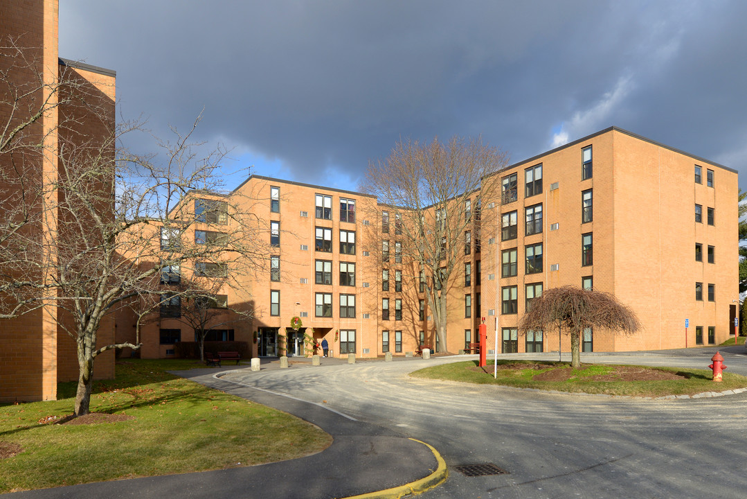 Fairhaven Village in Fairhaven, MA - Foto de edificio