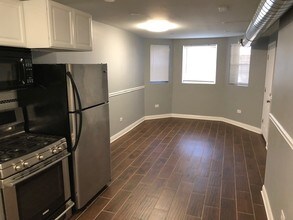 3131 N Central Park Ave-Unit -Garden in Chicago, IL - Building Photo - Building Photo