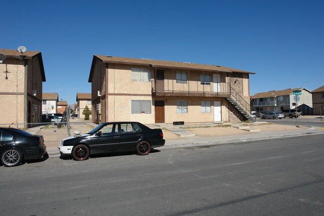 4783 Corsaire Ave in Las Vegas, NV - Foto de edificio - Building Photo