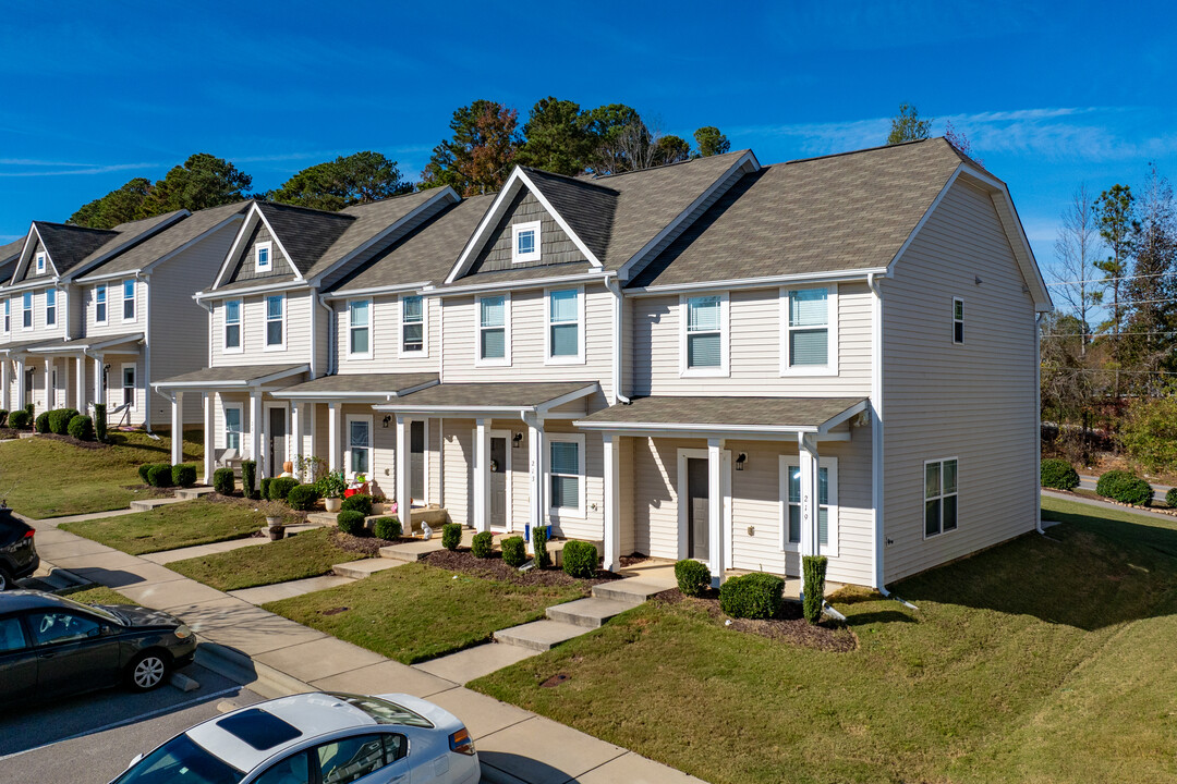 Lionsgate Townhomes in Clayton, NC - Building Photo