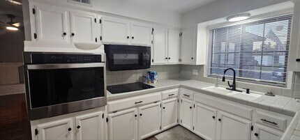 2248 Sunnyside Ave in Clovis, CA - Building Photo - Building Photo