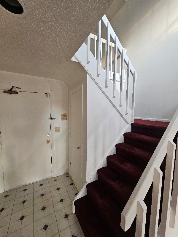 136 Kane St in West Hartford, CT - Building Photo - Building Photo