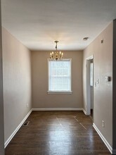 311 Wakefield Dr in Charlotte, NC - Foto de edificio - Building Photo