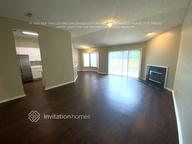 13973 Crestwick Dr W in Jacksonville, FL - Building Photo - Building Photo
