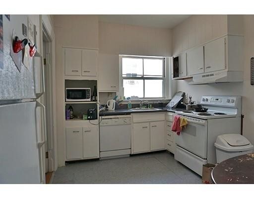 1800 Massachusetts Ave-Unit -#32 in Cambridge, MA - Building Photo - Building Photo