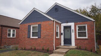 6750 Julian Ave in St. Louis, MO - Building Photo