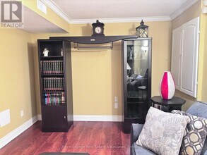 79 Princess Valley Crescent in Brampton, ON - Building Photo - Building Photo