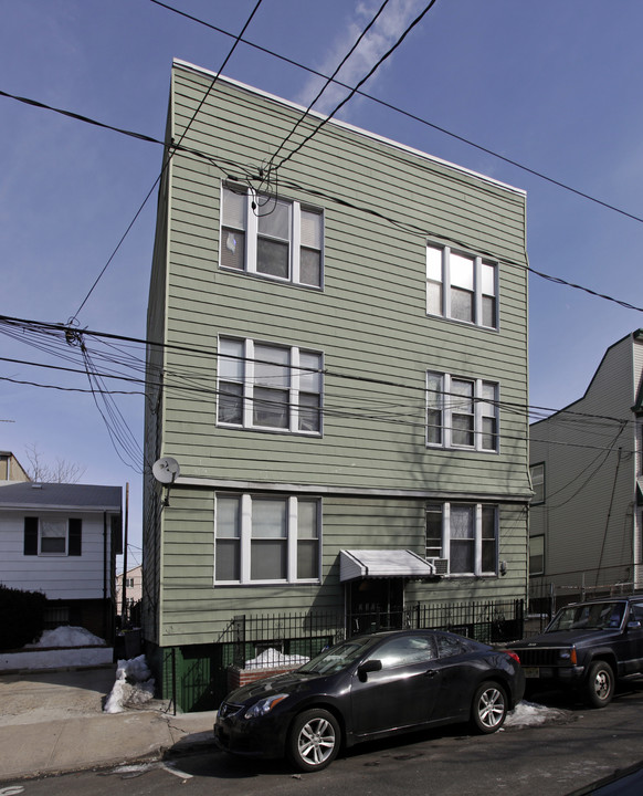 212 Myrtle Ave in Jersey City, NJ - Foto de edificio