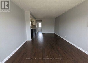 15 Thorncroft Crescent in Ajax, ON - Building Photo - Building Photo