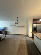 3373 Maureen Lane in Stillwater, MN - Foto de edificio - Building Photo
