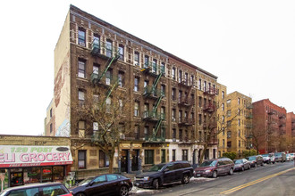 127 Post Ave in New York, NY - Foto de edificio - Building Photo