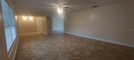 11345 Circle Way in Leesburg, FL - Building Photo - Building Photo