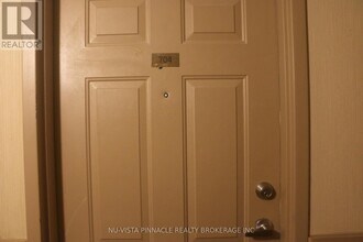 1600 Adelaide St in London, ON - Building Photo - Building Photo