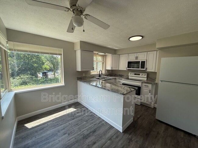 property at 1233 Lytle Ln